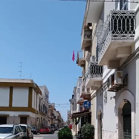 לינה וארוחת בוקר La Reggia Del Sol